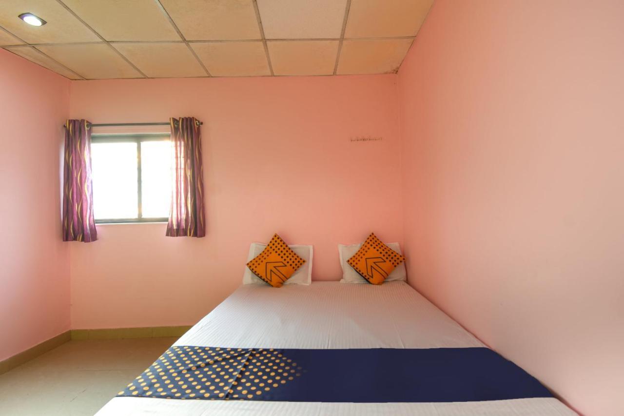 Spot On 65135 Hotel Suvarna Samrat Lodge Khamshet Esterno foto