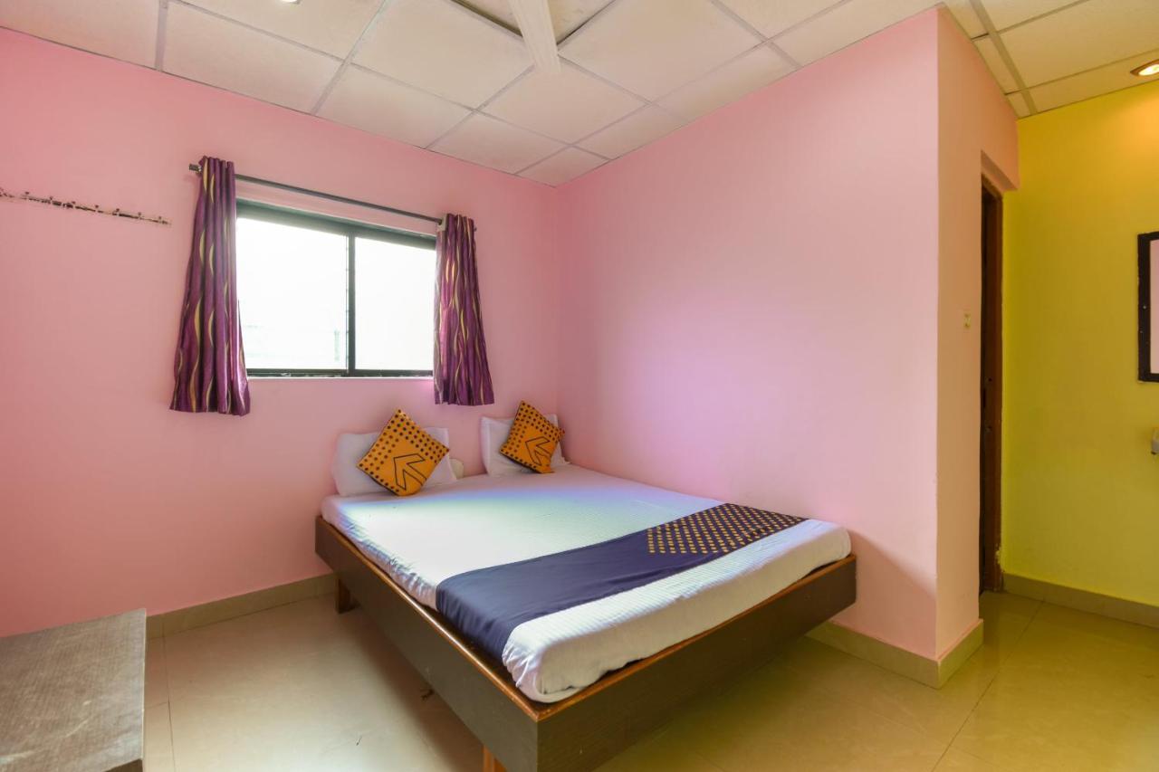 Spot On 65135 Hotel Suvarna Samrat Lodge Khamshet Esterno foto