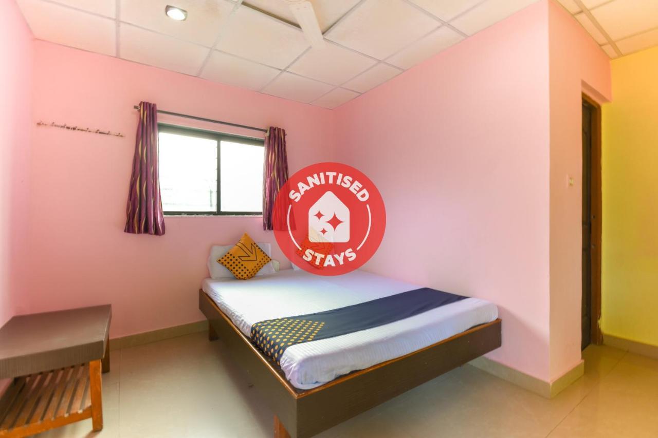 Spot On 65135 Hotel Suvarna Samrat Lodge Khamshet Esterno foto
