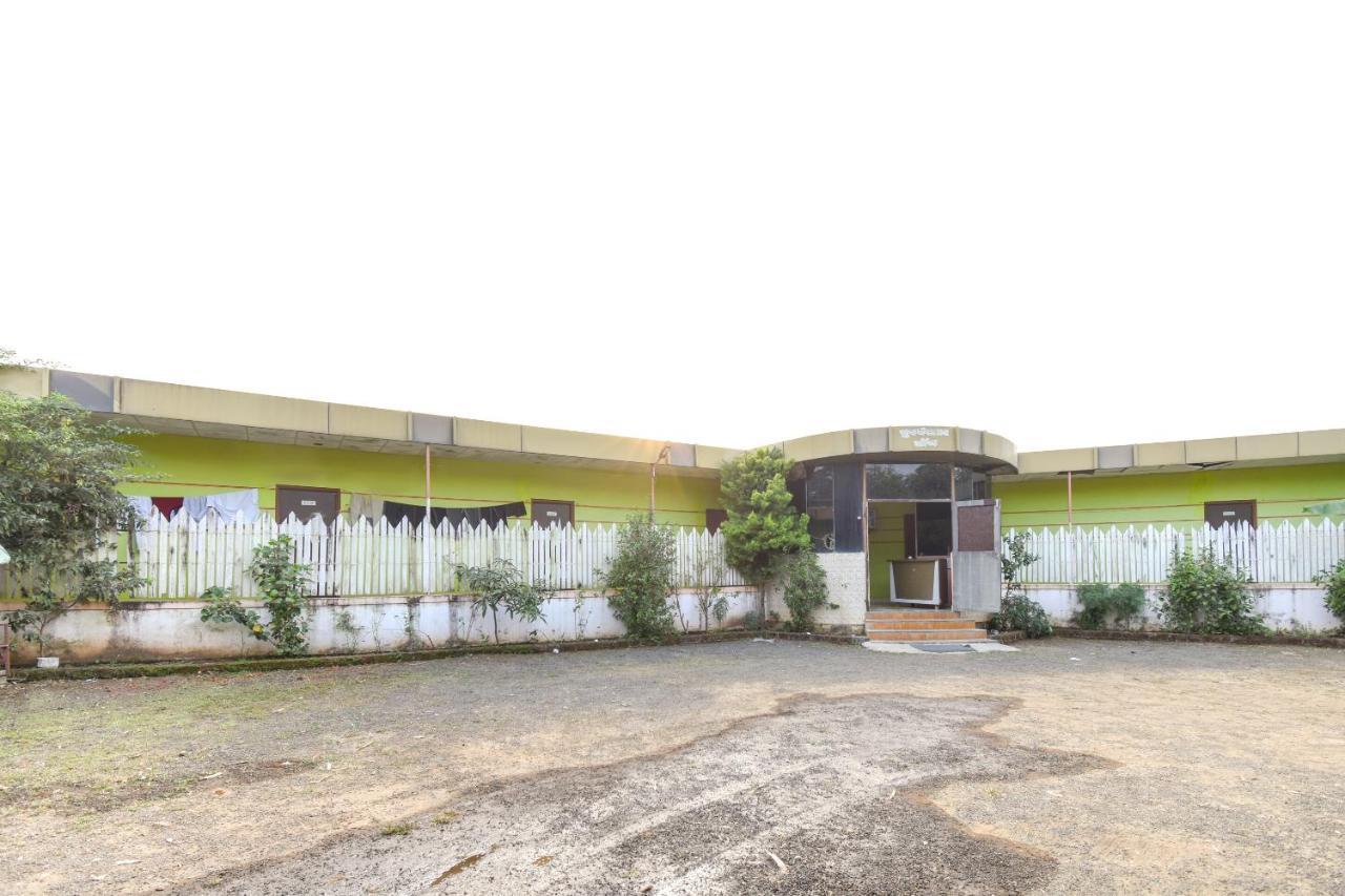 Spot On 65135 Hotel Suvarna Samrat Lodge Khamshet Esterno foto